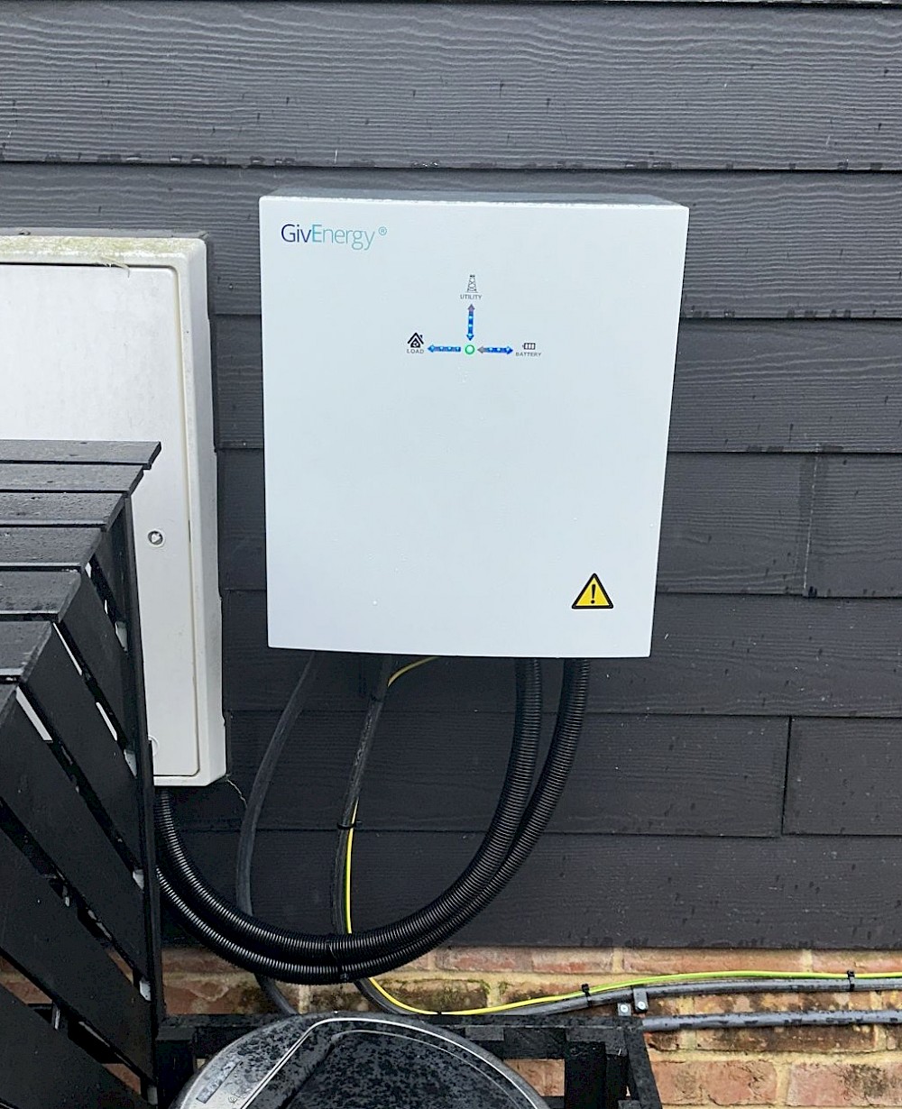 1/3 This customer opted for a GivEnergy All In One and Gateway system. The All In One battery and inverter was installed in the customer’s garage whilst the Gateway is in a lockeable box on an external wall.