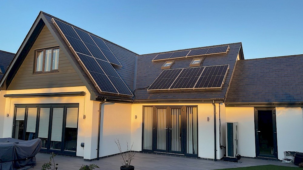 This customer chose to have 10 JA Solar panels (540w), 2 GivEnergy batteries and a 5kw GivEnergy hybrid inverter. They were so delighted with their system that they had additional panels fitted at a later date.